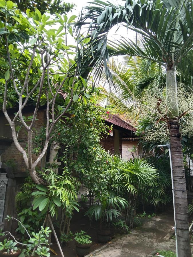 Pondok Aldi Hostel Amed Eksteriør billede