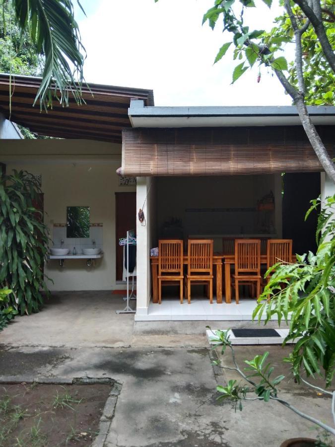 Pondok Aldi Hostel Amed Eksteriør billede