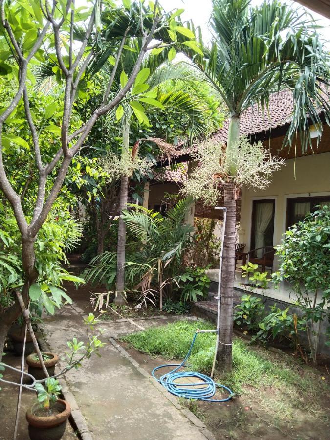 Pondok Aldi Hostel Amed Eksteriør billede
